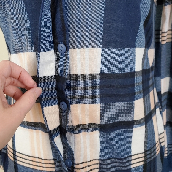 A&K Originals Split Back Flannel Shirt - Picture 5 of 12